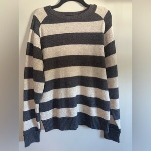 Spyder Men's Gray Striped lambs wool crewneck Sweater embroidered logo size M